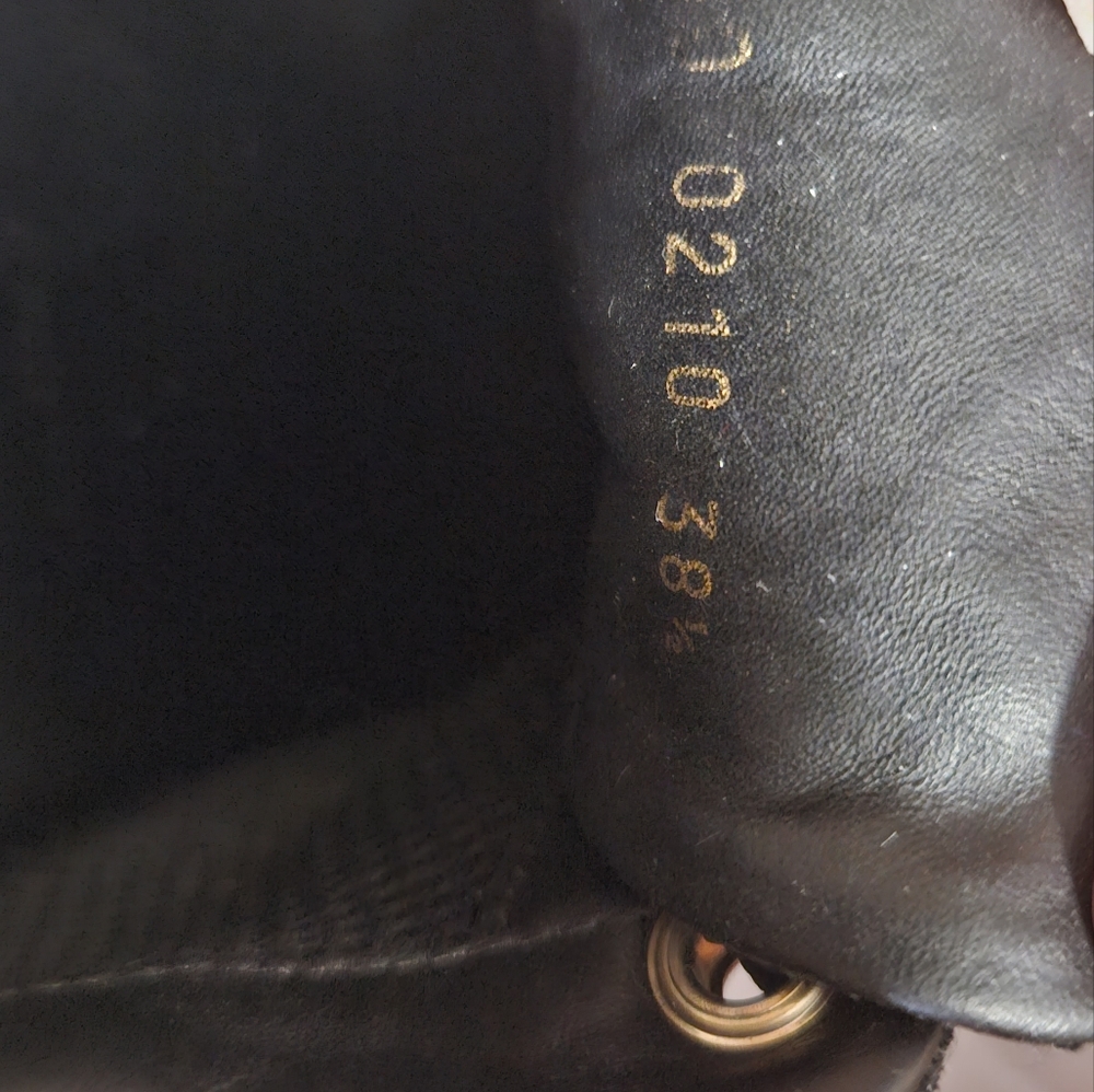 Louis Vuitton 38.5 - Picture 2 of 8
